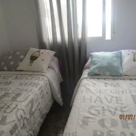 A 100m De La Playa Apartament